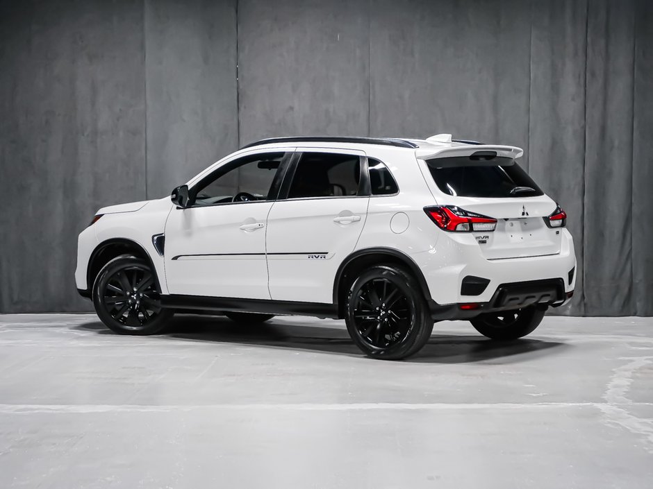 2020 Mitsubishi RVR LE 4WD-3