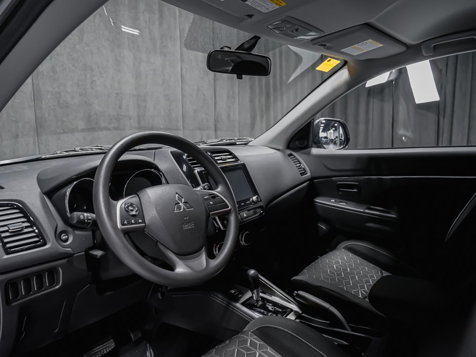 2025 Mitsubishi RVR ES AWD APPLE CAR PLAY SIÈGES CHAUFFANT-6