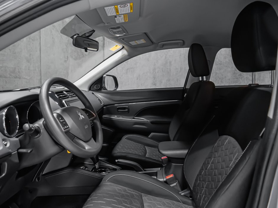 2025 Mitsubishi RVR ES AWD APPLE CAR PLAY SIÈGES CHAUFFANT-10