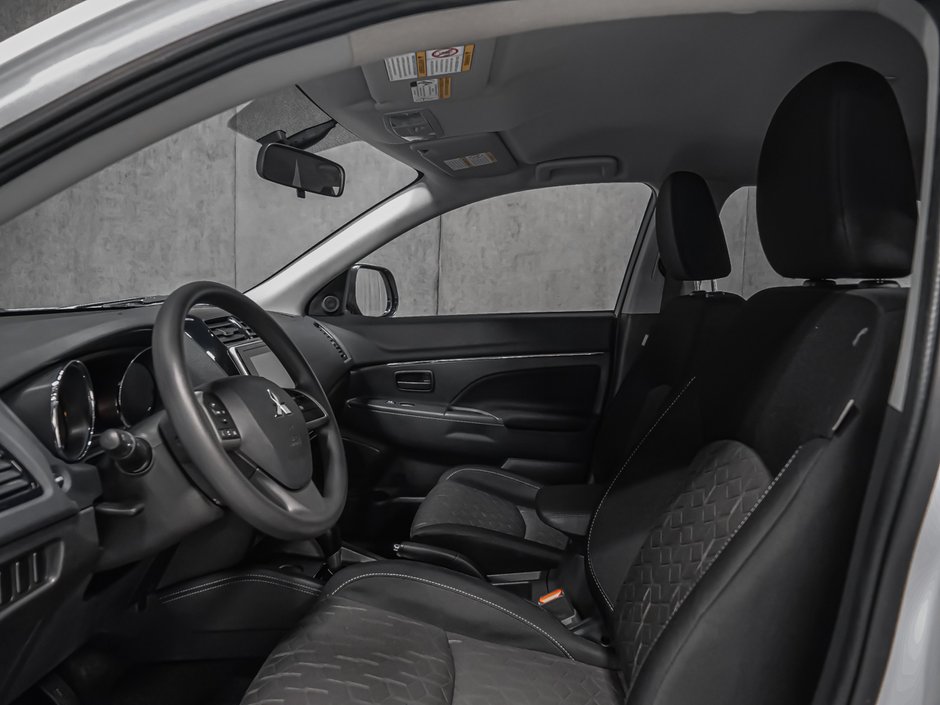 Mitsubishi RVR ES FWD CARPLAY CAMÉRA SIÈGES CHAUFFANTS 2025-10