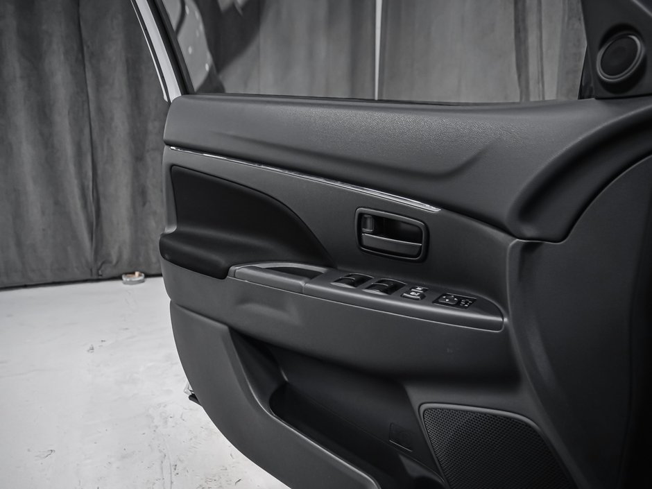 Mitsubishi RVR ES FWD CARPLAY CAMÉRA SIÈGES CHAUFFANTS 2025-8
