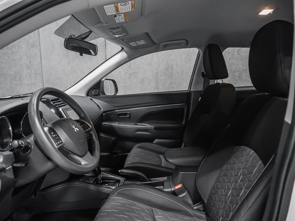 Mitsubishi RVR ES 2025-10