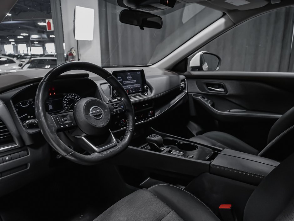 2021 Nissan Rogue SV FWD-1