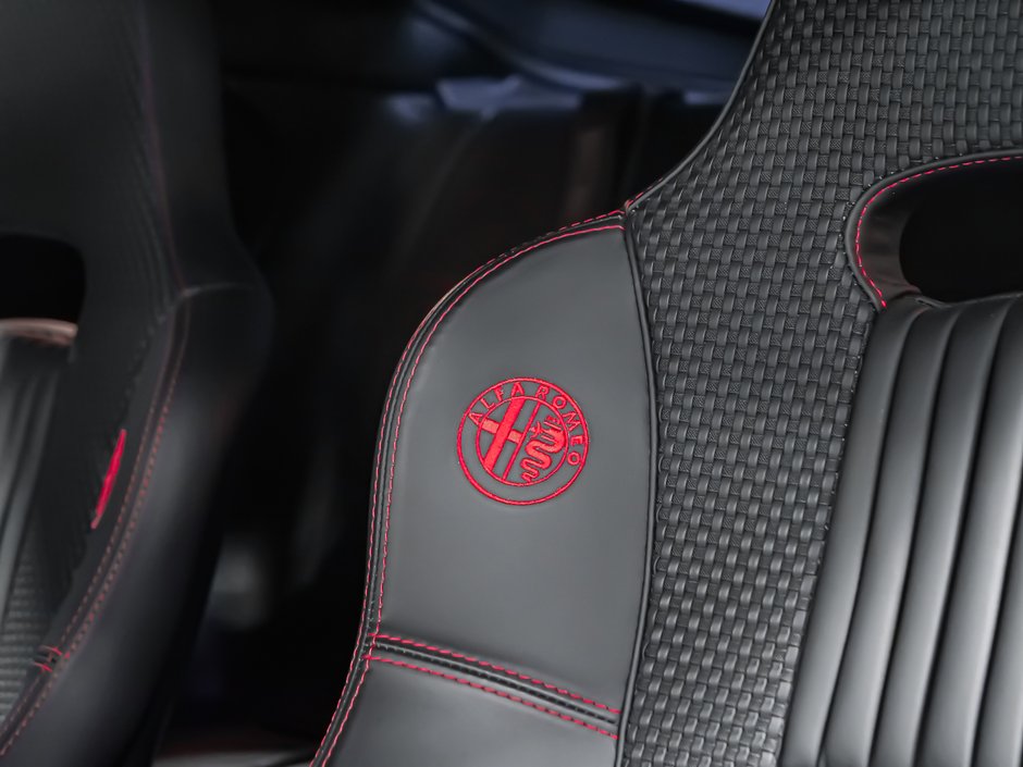Alfa Romeo 8C Competizione  2008-38