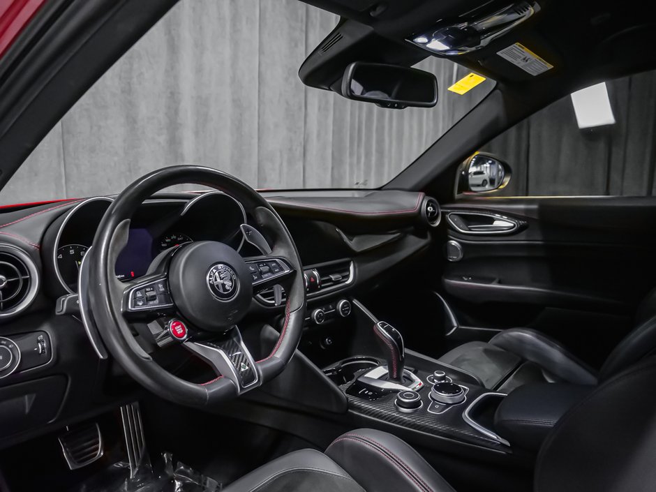 Alfa Romeo Giulia QUADRIFOGLIO CARBON TOIT CARBONE ASSIST CONDUITE 2021-16
