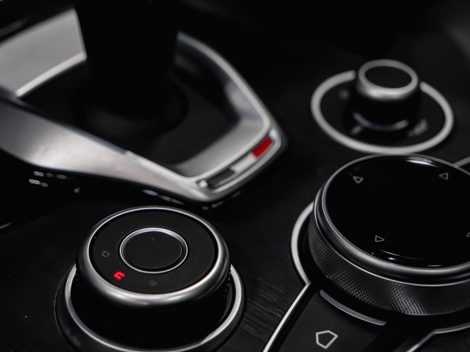 Alfa Romeo Stelvio Sprint 2021-11