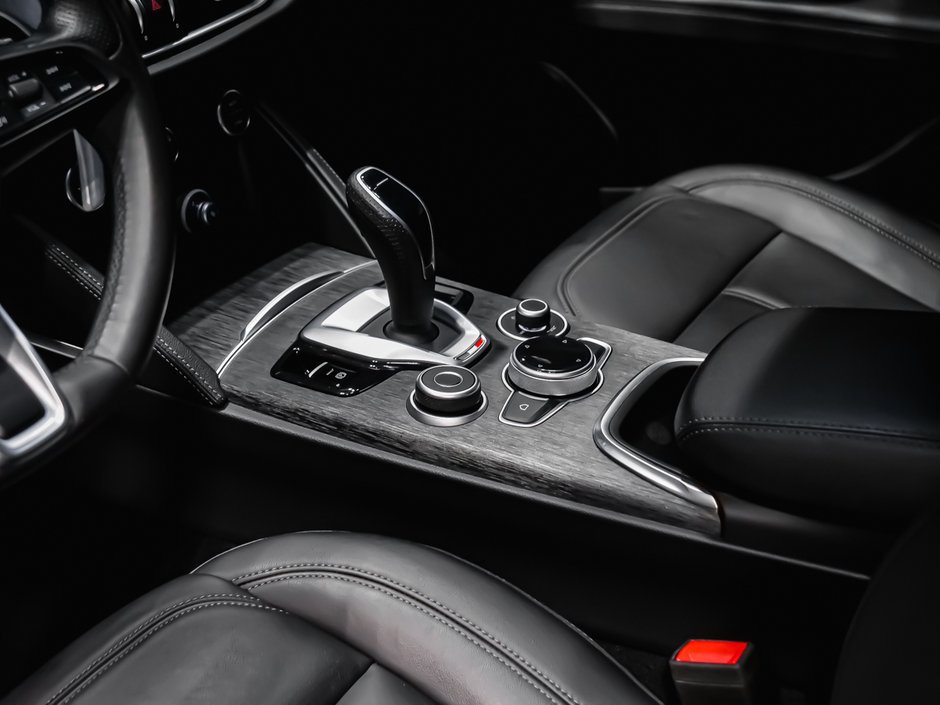 2023 Alfa Romeo Stelvio Sprint-6