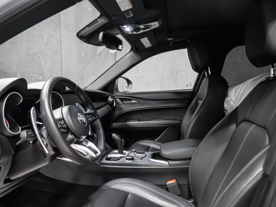 2023 Alfa Romeo Stelvio Sprint-10