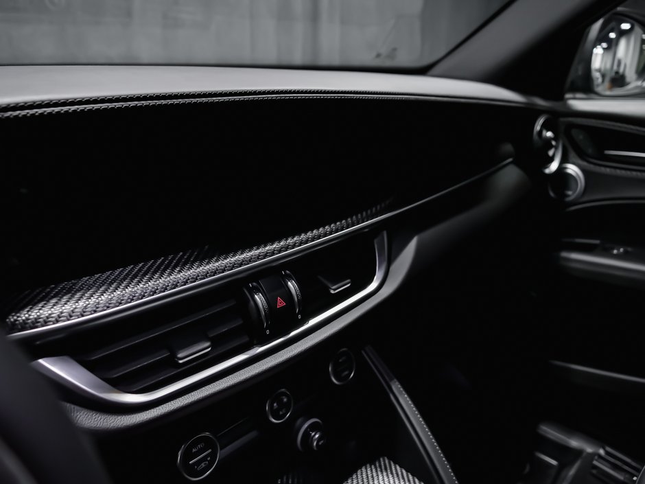 2024 Alfa Romeo Stelvio QUADRIFOLIO-21