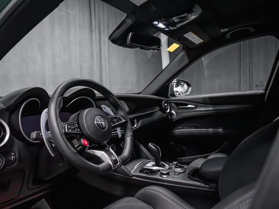 2024 Alfa Romeo Stelvio QUADRIFOLIO-8