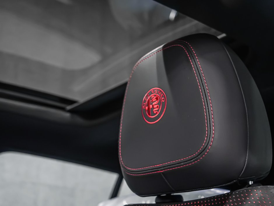 Alfa Romeo Tonale VELOCE HARMAN KARDON SOUNS SYSTEM SPORT SEATS 2024-21