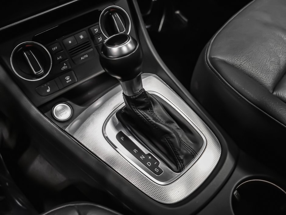 Audi Q3 PROGRESSIV MAGS 19PO TOIT PANO 2018-12