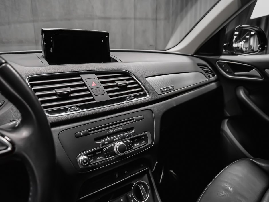 Audi Q3 PROGRESSIV MAGS 19PO TOIT PANO 2018-10