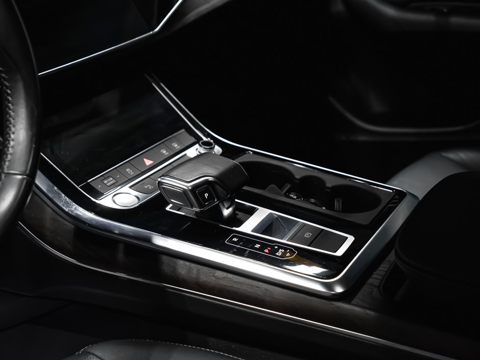 Audi Q8 PROGRESSIV 2020-10