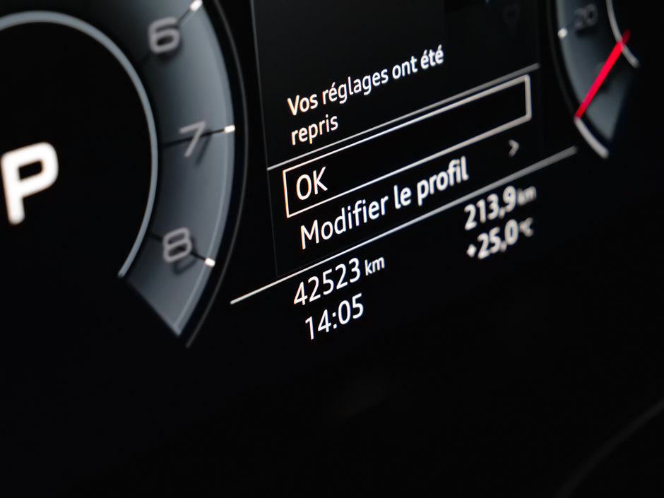 Audi Q8 PROGRESSIV 2020-12