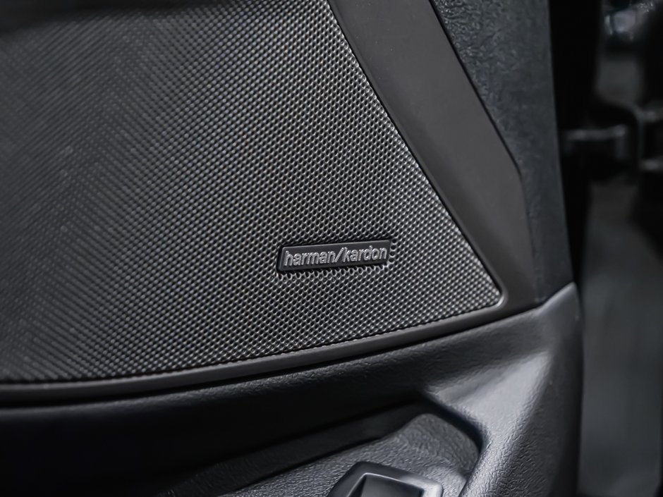 2024 BMW M3 MANUAL RWD CARBON FIBER ROOF-38