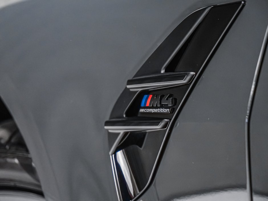 BMW M4 Competition 2026-18