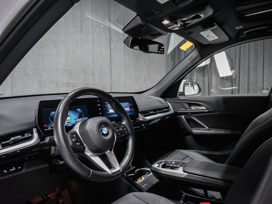 2024 BMW X1 XDRIVE28I TOIT PANORAMIQUE VOLANT CHAUFFANT-5