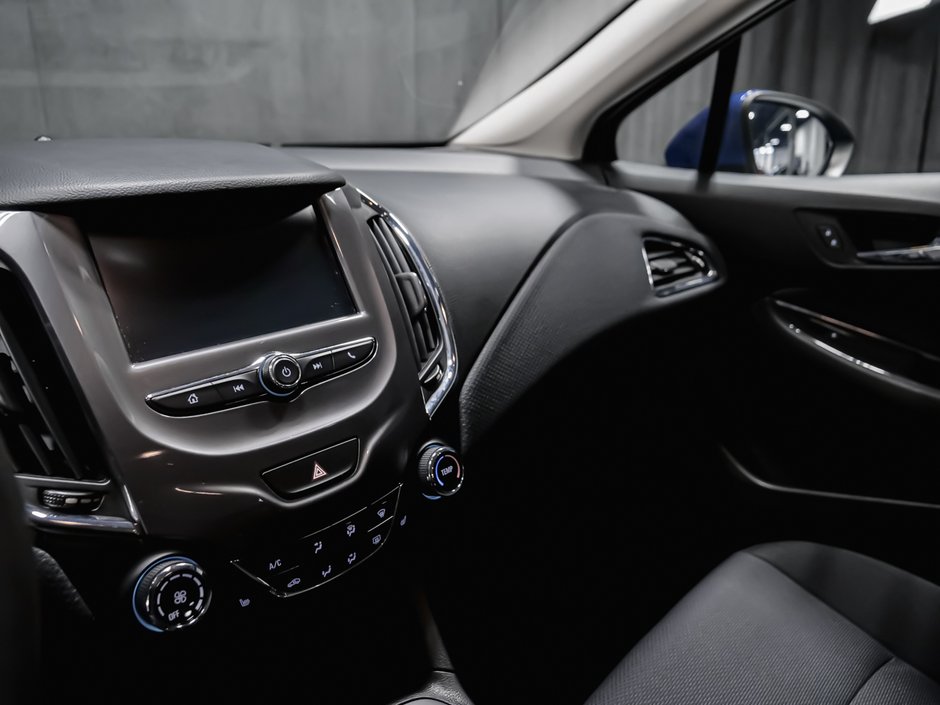 Chevrolet Cruze LT 2 SET DE PNEUS SIÈGES CHAUFFANT APPLE CAR PLAY 2018-7