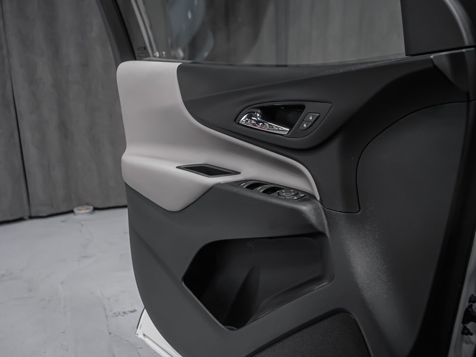 Chevrolet Equinox LS 2018-8