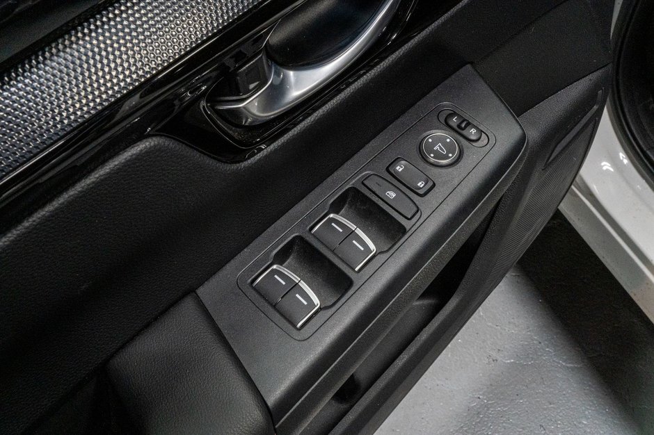 Honda CR-V HYBRID TOURING 2023-16