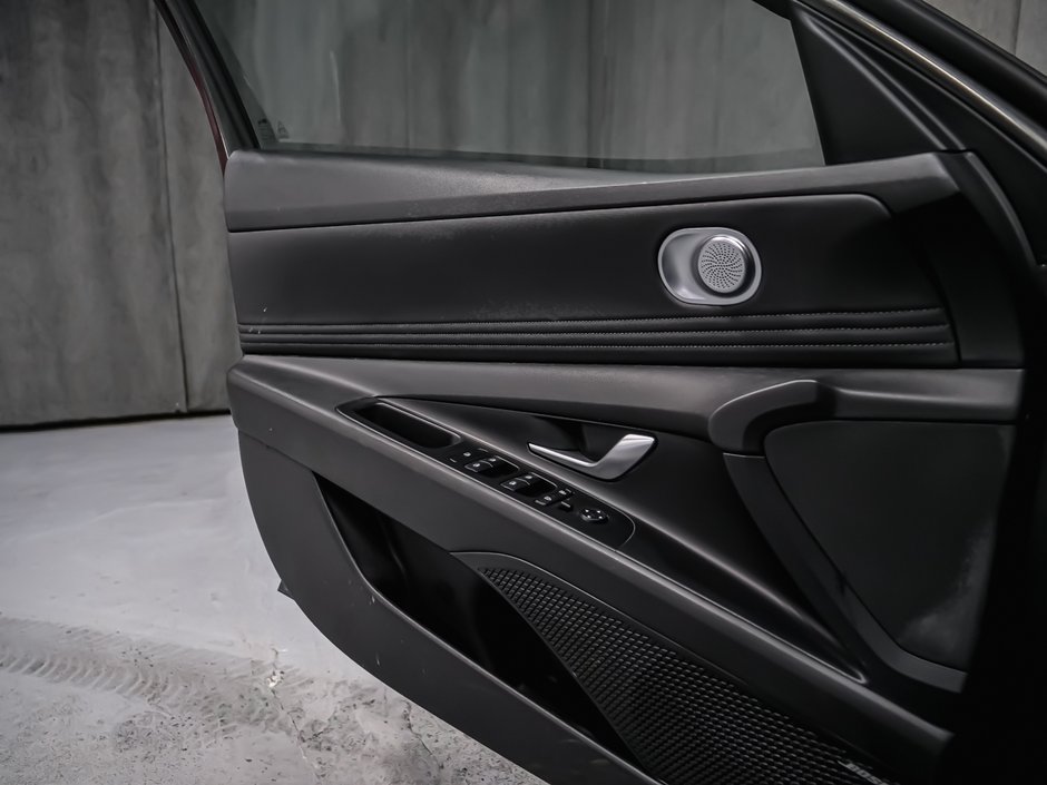 2023 Hyundai Elantra Hybrid LUXURY-10