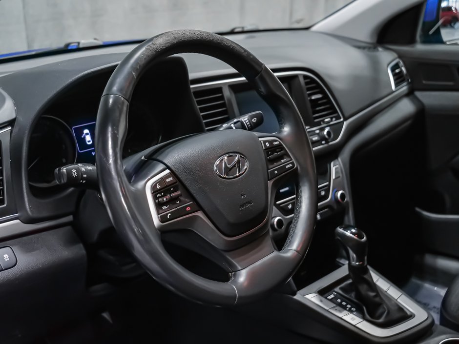 Hyundai Elantra GL 2017-8