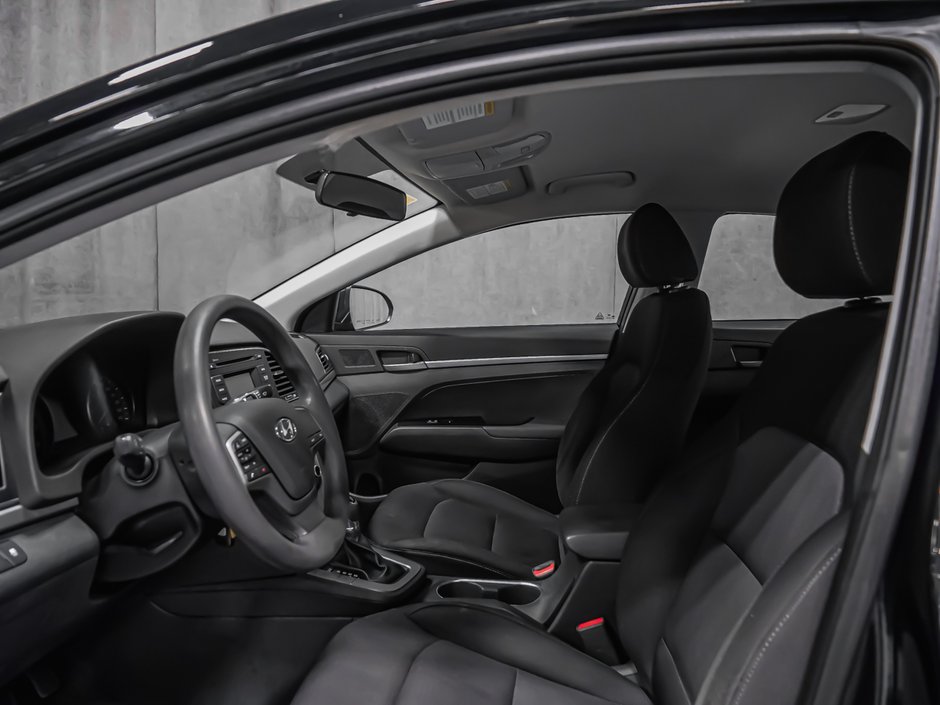 2017 Hyundai Elantra LE SIÈGES CHAUFFANT CRUISE CONTROL-11