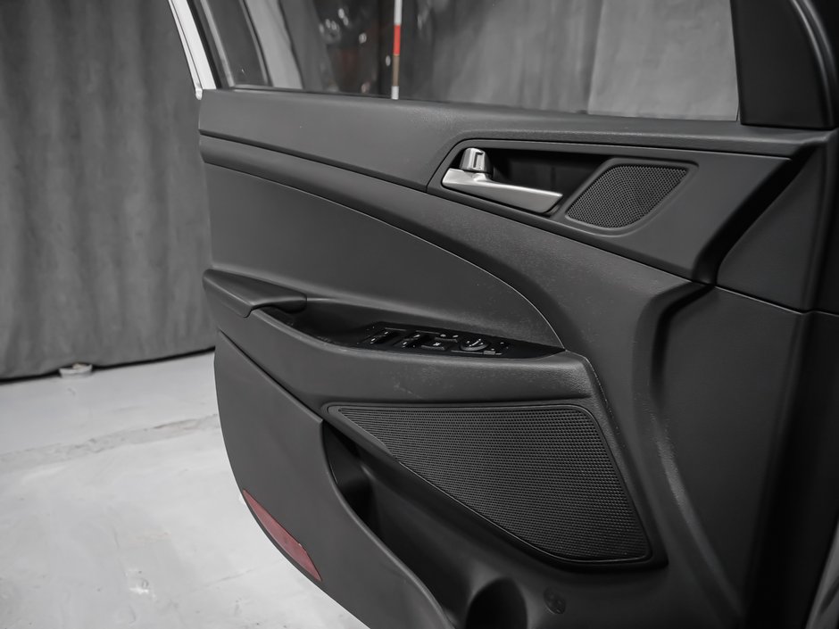 2018 Hyundai Tucson SE-8