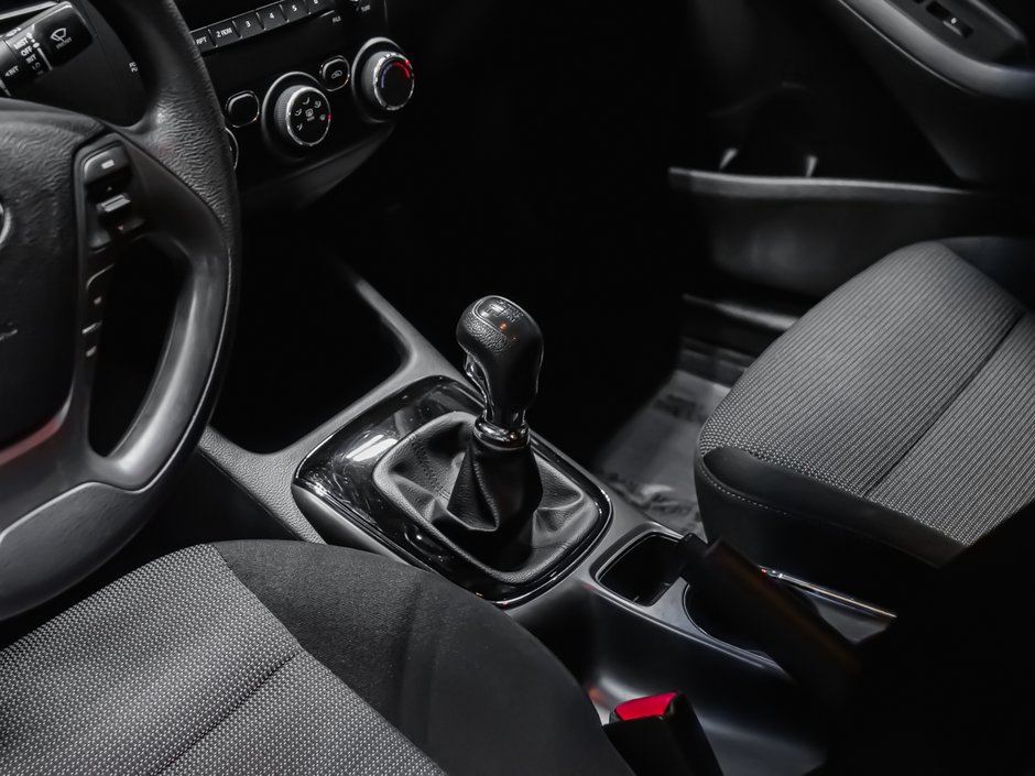 Kia Forte LX MANUEL 2017-7