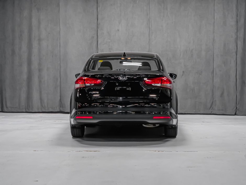 Kia Forte LX MANUEL 2017-5