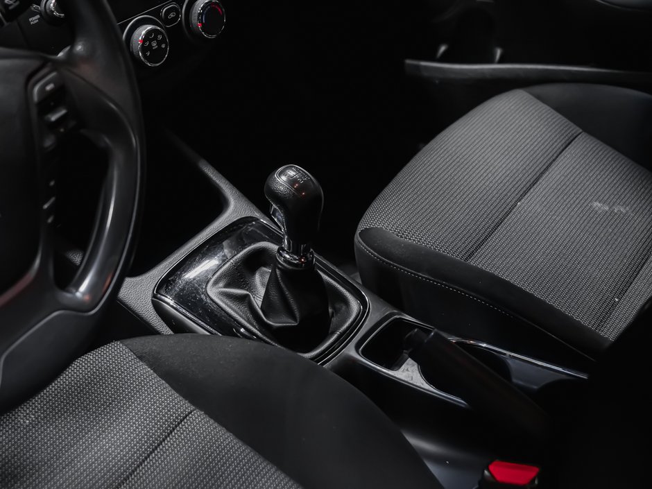 Kia Forte LX MANUEL 2018-7