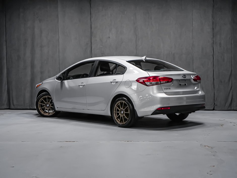 Kia Forte LX MANUEL 2018-3