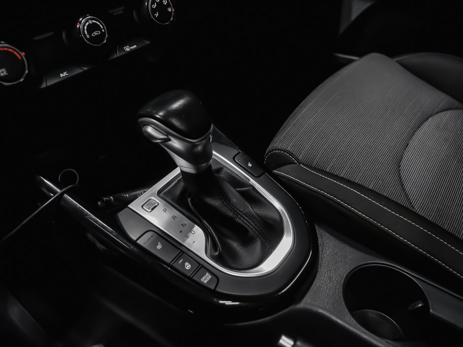 Kia Forte EX TOIT OUVRANT CAMERA RECUL AUTOMATIQUE 2021-12