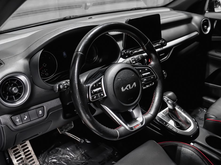 Kia Forte5 GT 2023-7