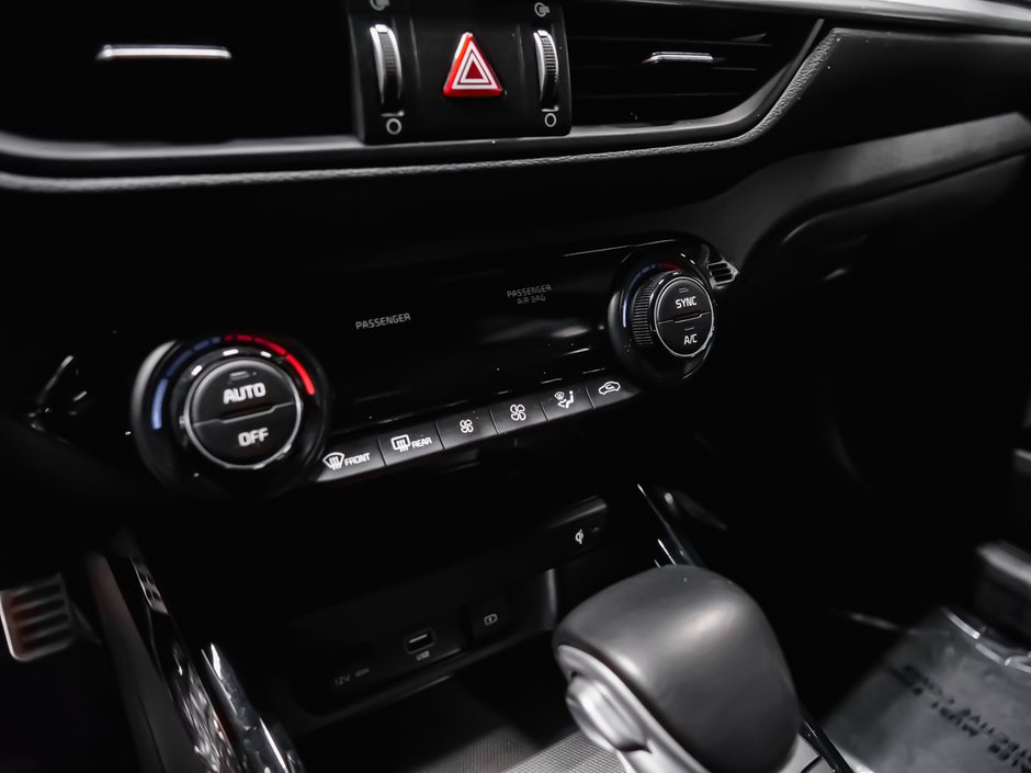 Kia Forte5 GT 2023-12