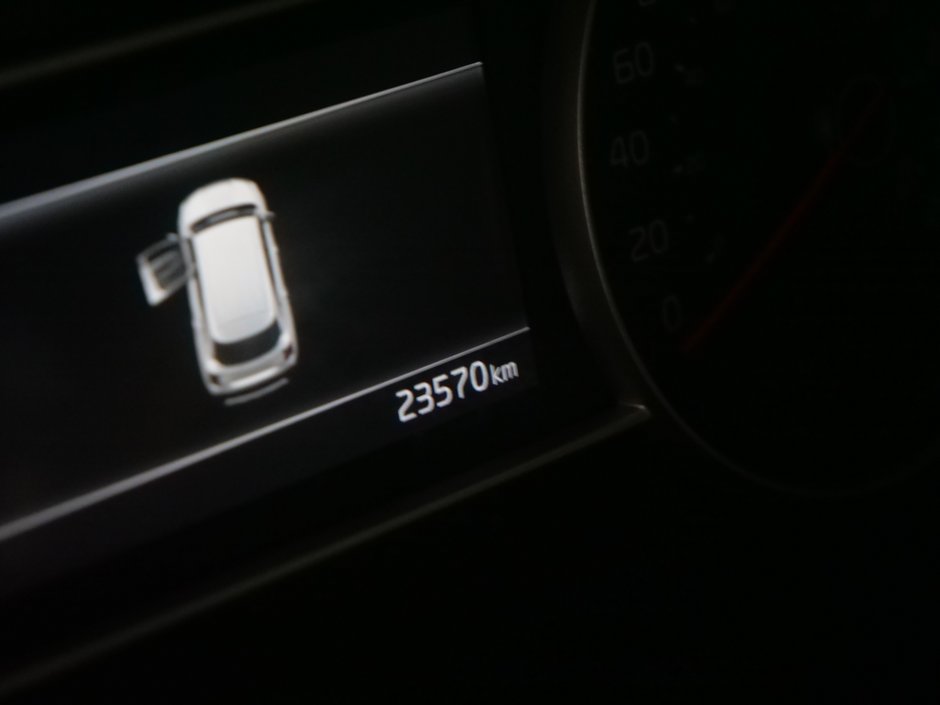 Kia Sorento X-LINE APPLE CAR PLAY VOLANT CHAUFFANT 2023-9