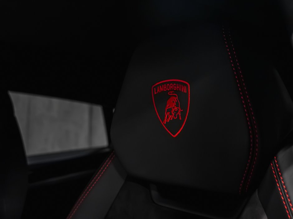 Lamborghini Urus  2020-51