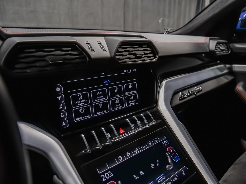 Lamborghini Urus  2020-36