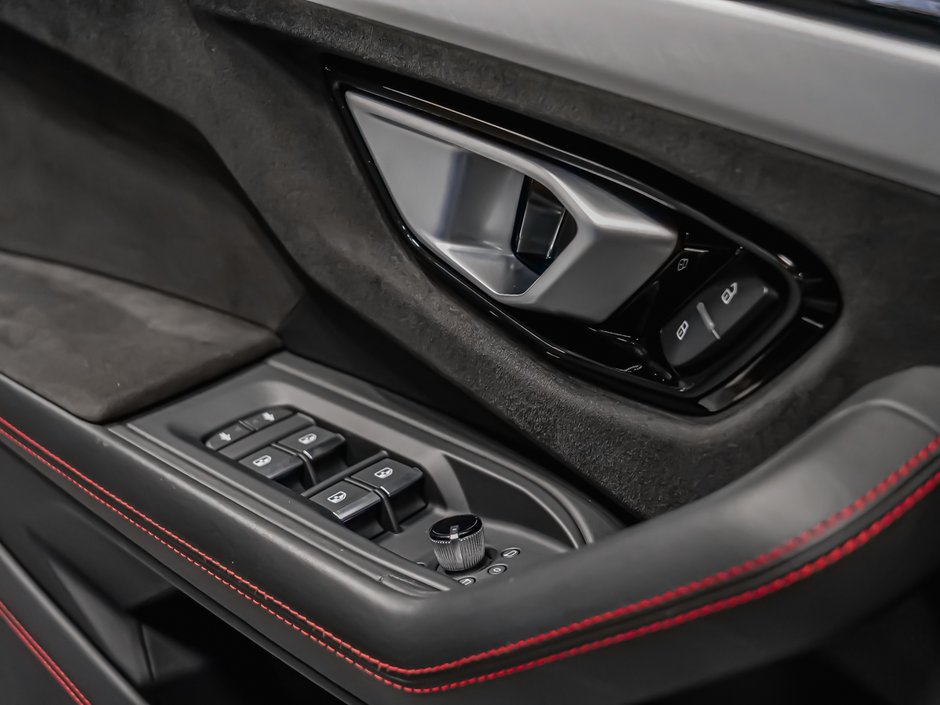 Lamborghini Urus  2020-34