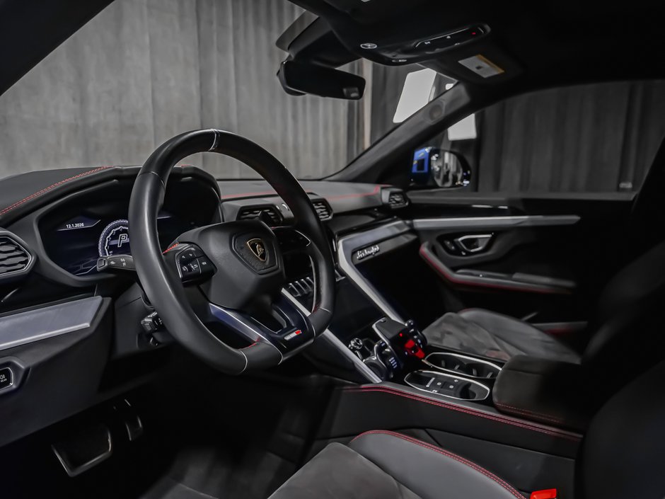 Lamborghini Urus  2020-20