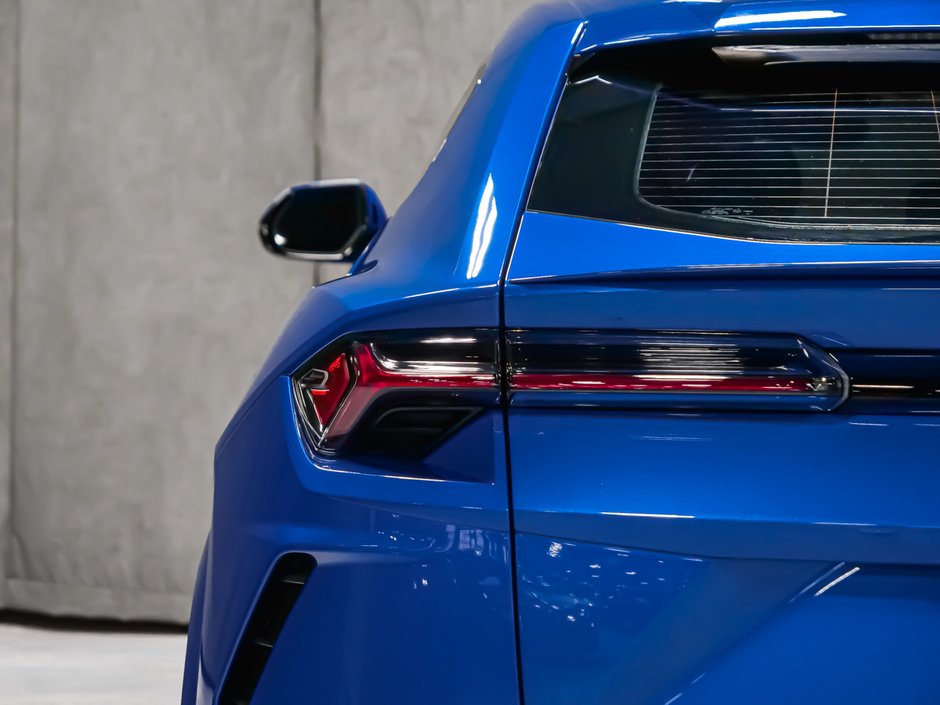 Lamborghini Urus  2020-19