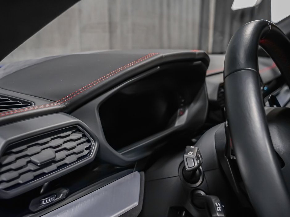 Lamborghini Urus  2020-28