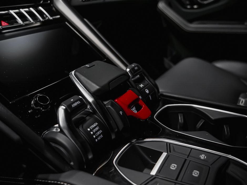 Lamborghini Urus  2022-12