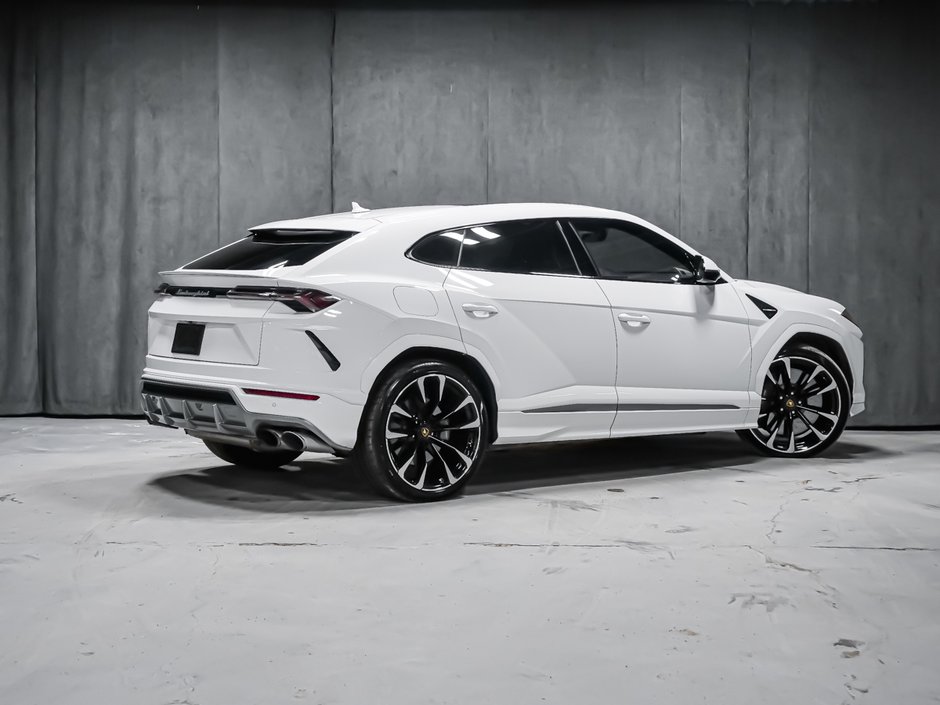 Lamborghini Urus  2022-15