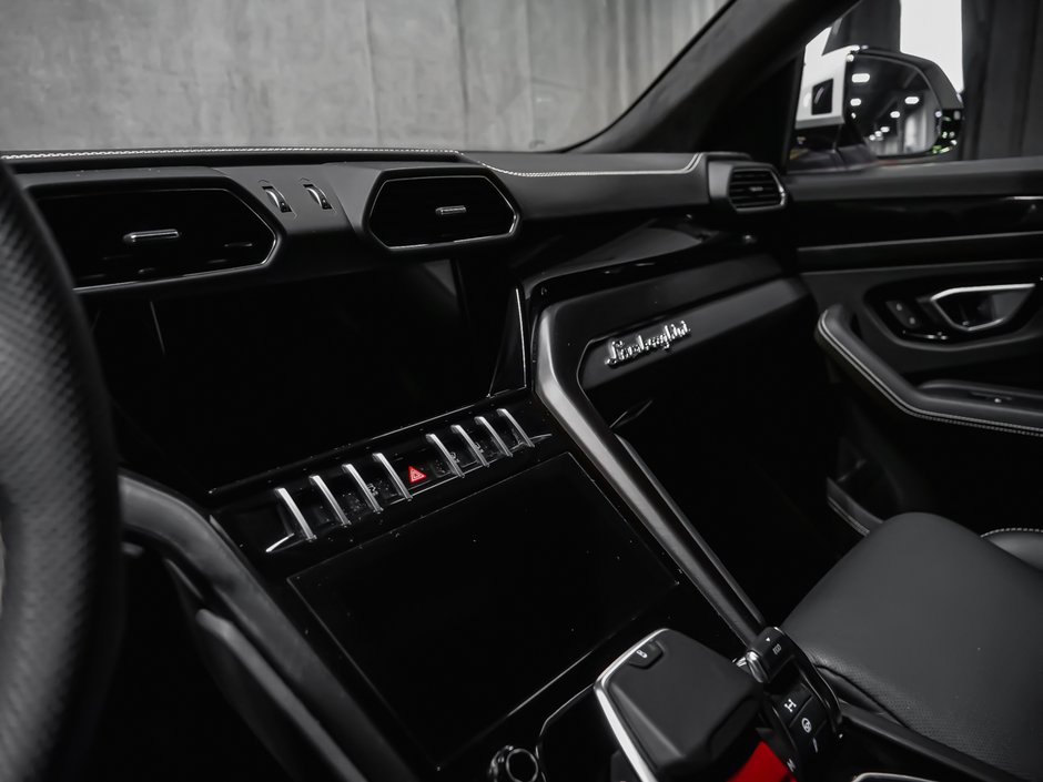 Lamborghini Urus  2022-11