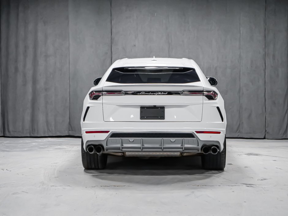 Lamborghini Urus  2022-5