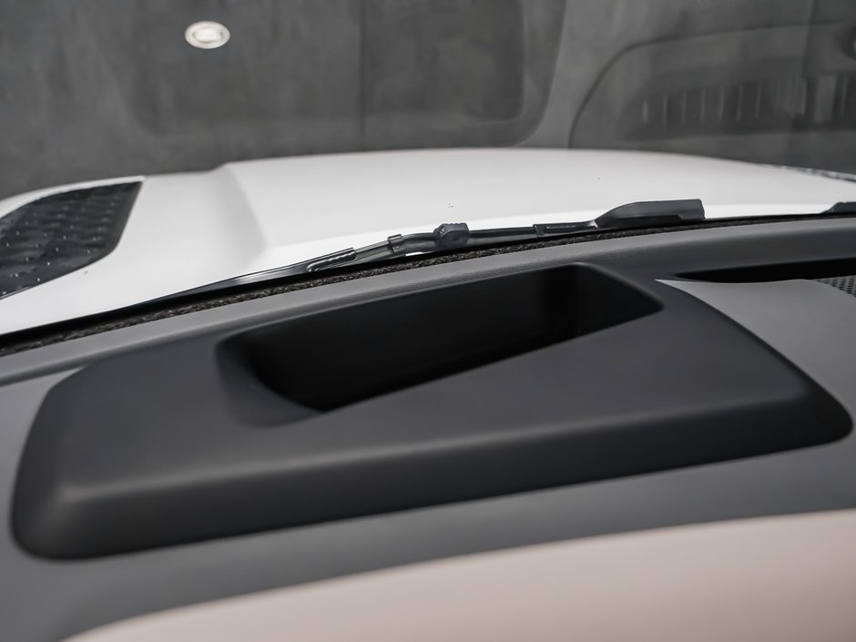 Land Rover Defender SE, 3D CAMERA, PIVI PRO, DEL LIGHT, 8 SPEED 2023-23