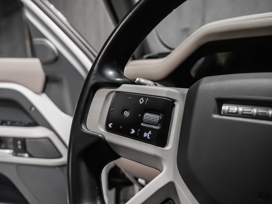 Land Rover Defender SE, 3D CAMERA, PIVI PRO, DEL LIGHT, 8 SPEED 2023-20