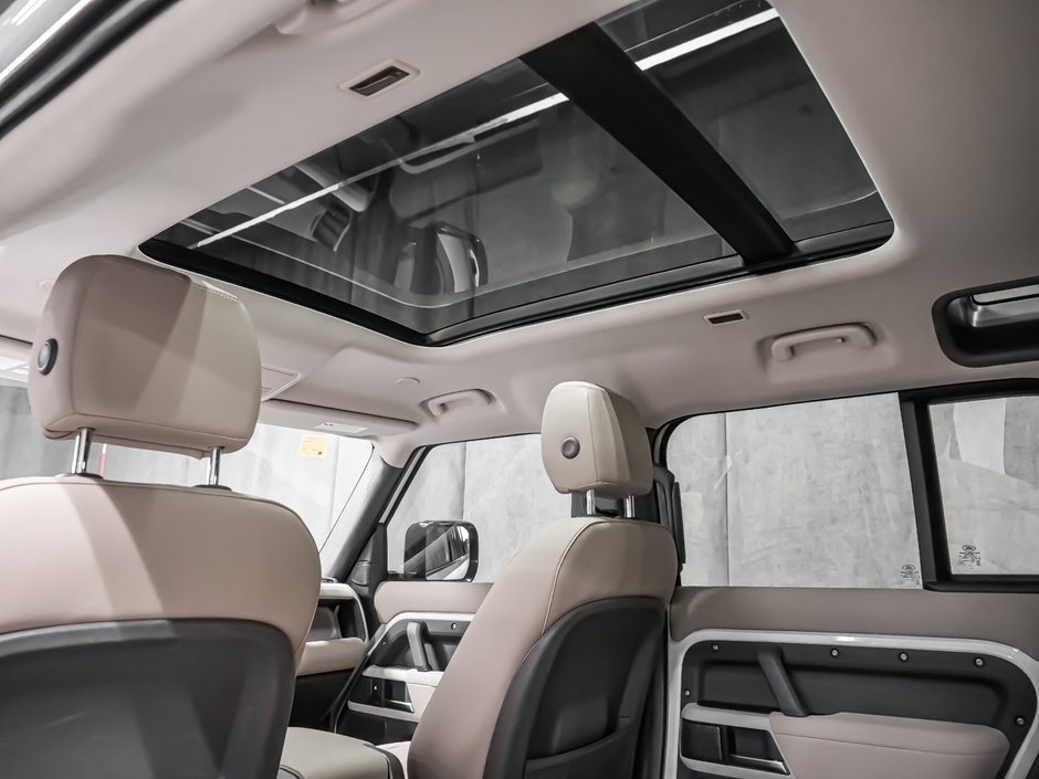 Land Rover Defender SE, 3D CAMERA, PIVI PRO, DEL LIGHT, 8 SPEED 2023-34